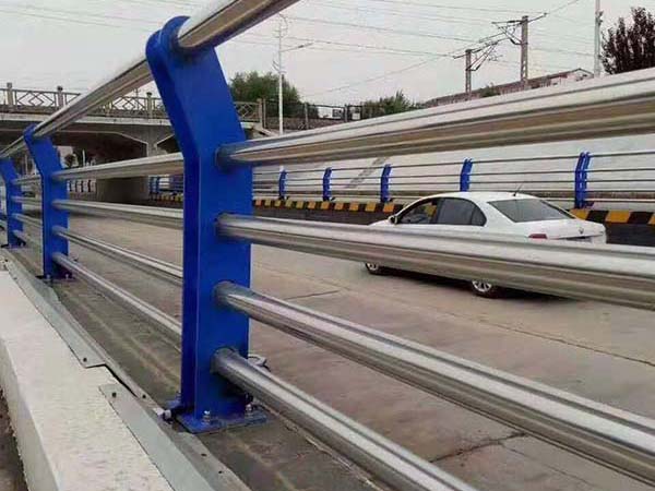 濱河大道隔離護欄